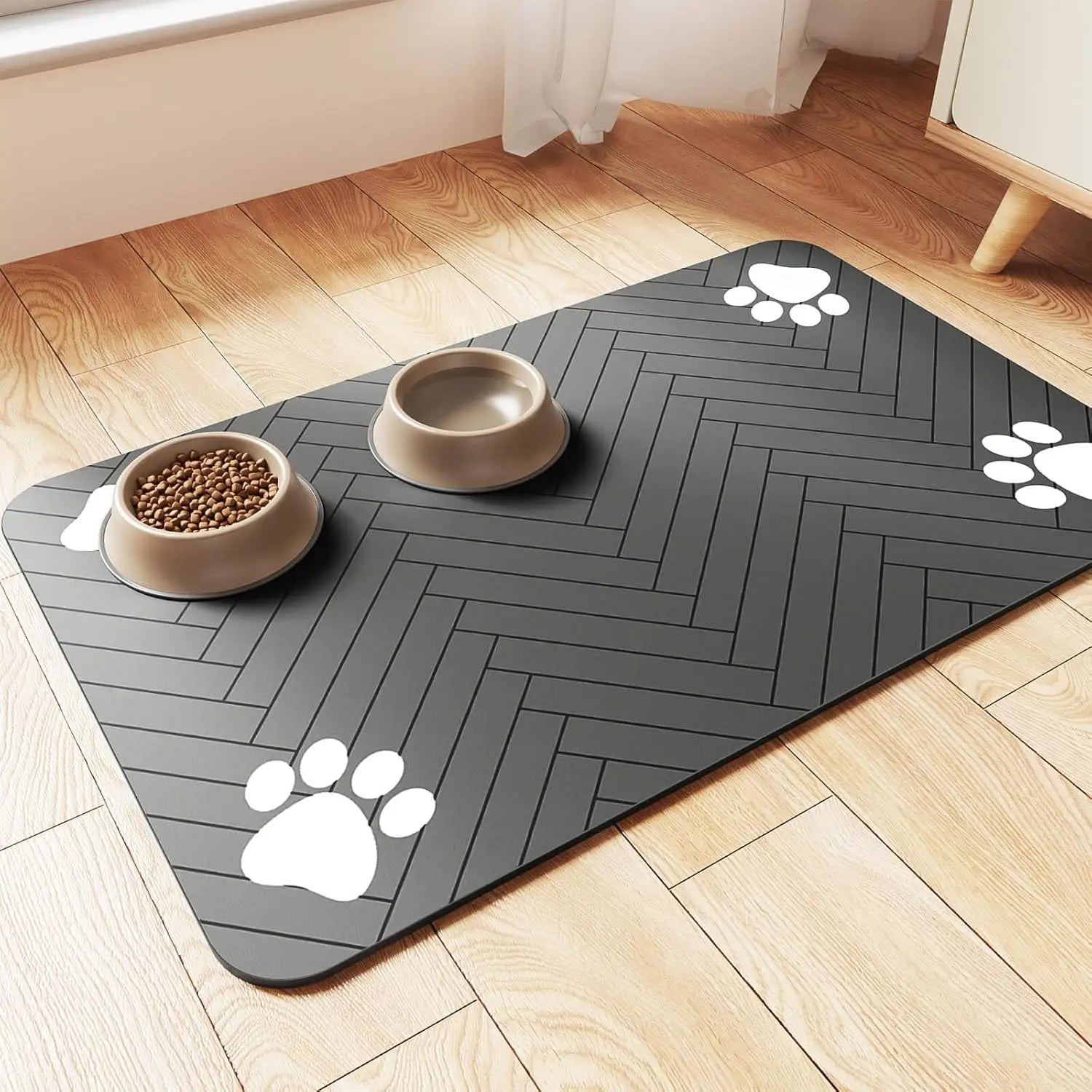 🐾 Futtermatte für Hunde & Katzen 🐶🐱
💧 Saugfähig & schnell trocknend
🛡️ Wasserdichte Gummiunterseite
🍽️ Für Futter- & Wassernäpfe